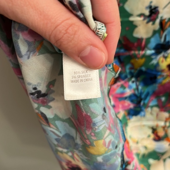 🌟Authentic St. John’s Blouse🌟💐 - Picture 4 of 4